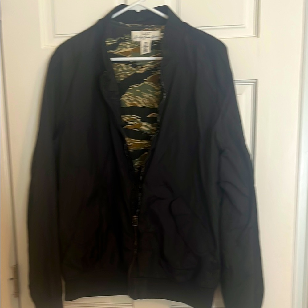 Men's Black Bomber Jacket with Camouflage Lining
